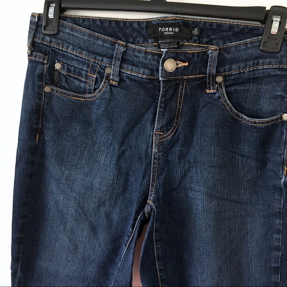 Torrid Dark Wash Skinny Jeans Sz 12 - Picture 3 of 5
